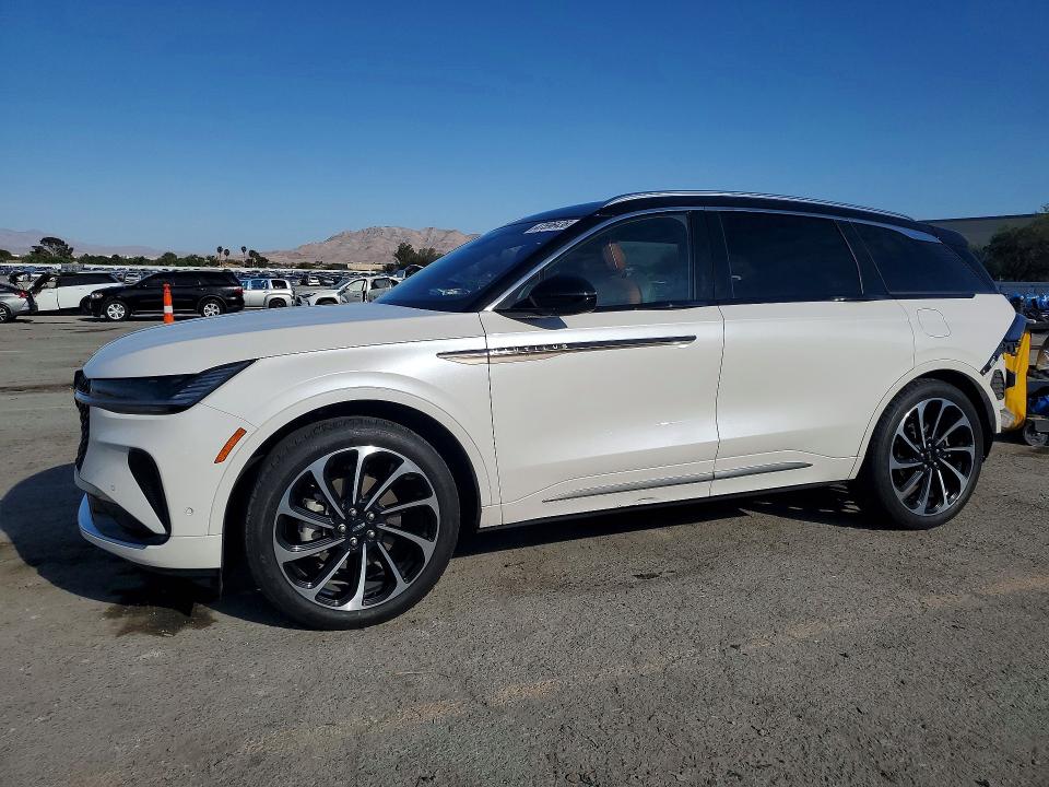 2024 LINCOLN NAUTILUS