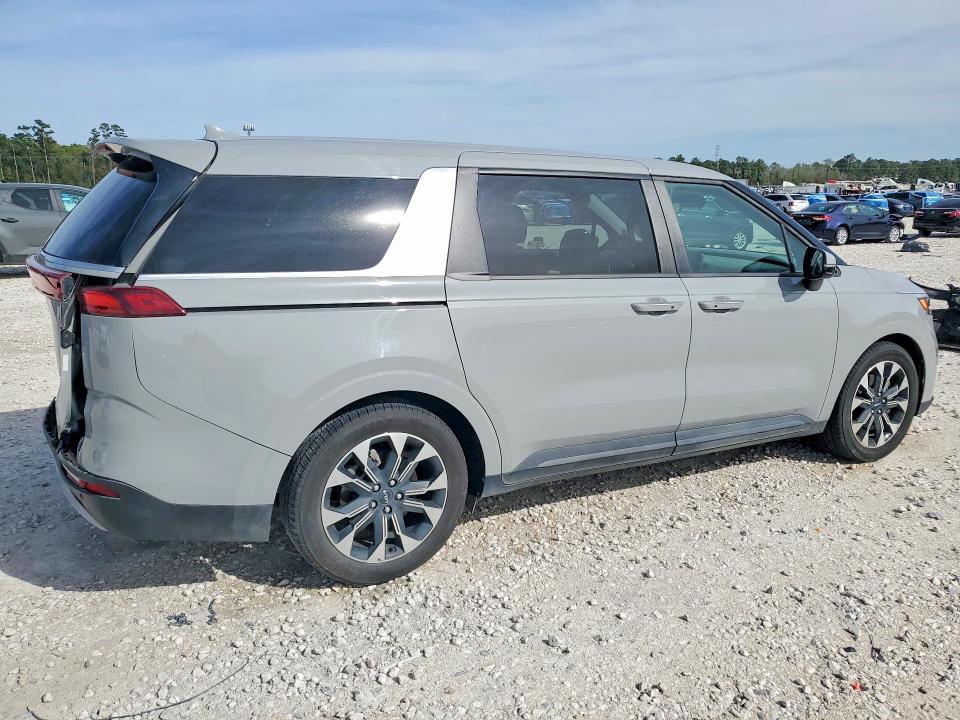 Снимка 3 от търг – 2022 KIA CARNIVAL с VIN KNDNC5H35N6138632