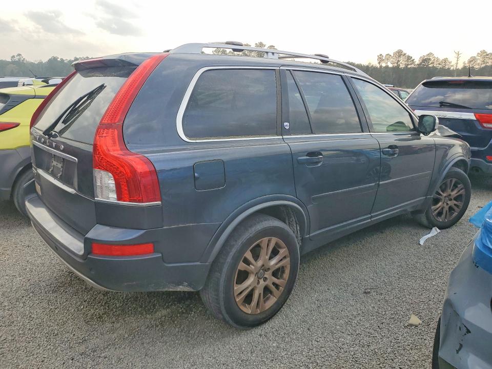 Photo 3 from auction – 2013 VOLVO XC90 with VIN YV4952CY6D1666735