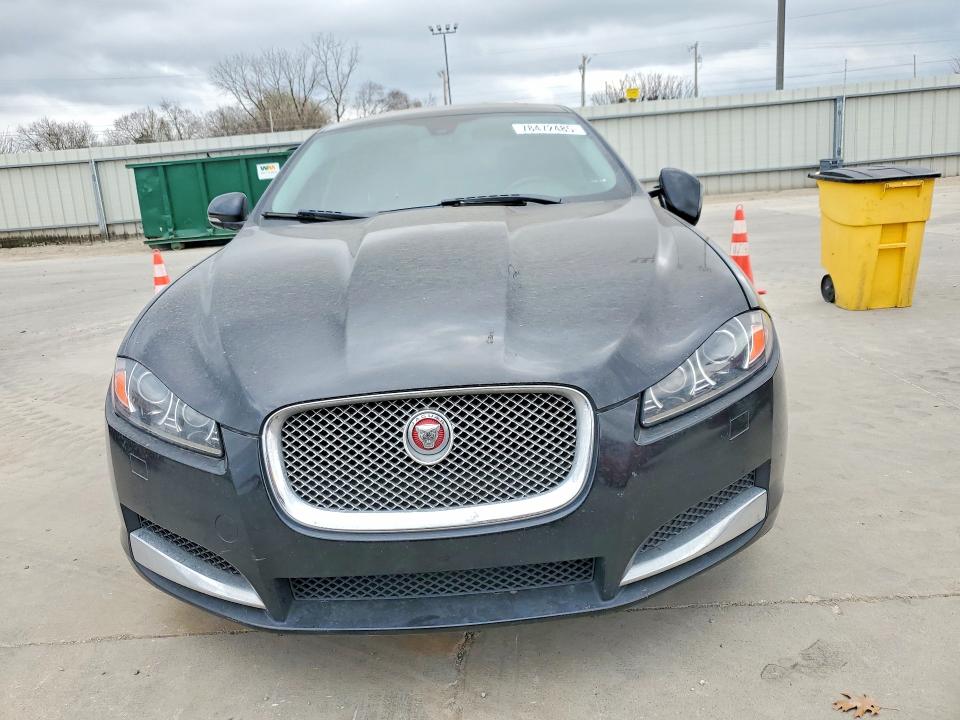 Photo 5 from auction – 2014 JAGUAR XF with VIN SAJWA0ES1EPU16365