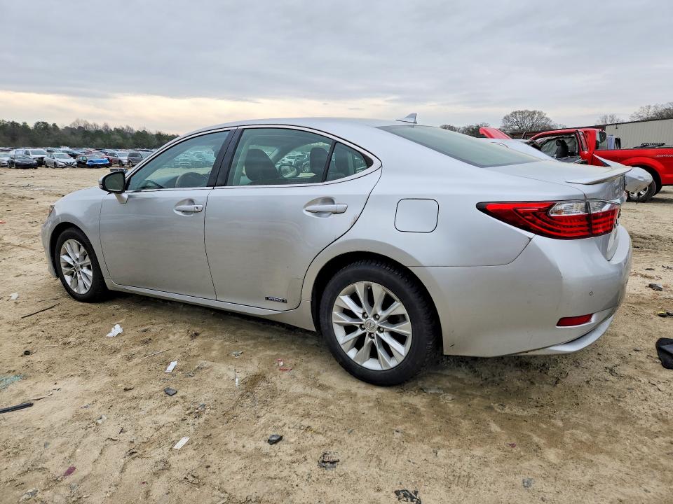 Photo 2 from auction – 2014 LEXUS ES 300H with VIN JTHBW1GG3E2040230