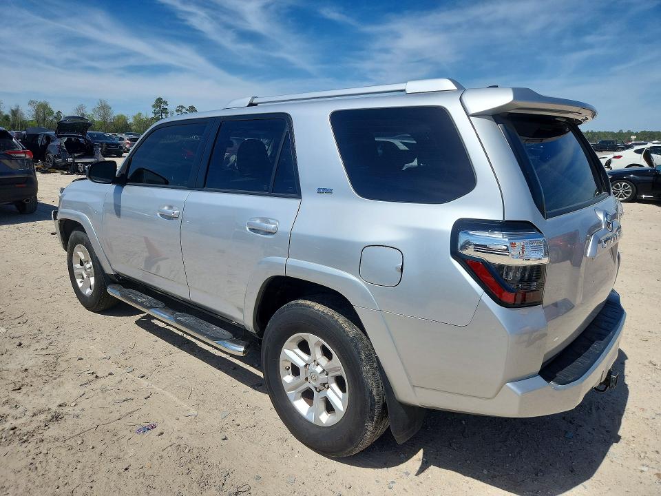 Zdjęcie 2 z aukcji – 2018 TOYOTA 4RUNNER z VIN JTEZU5JR7J5168286