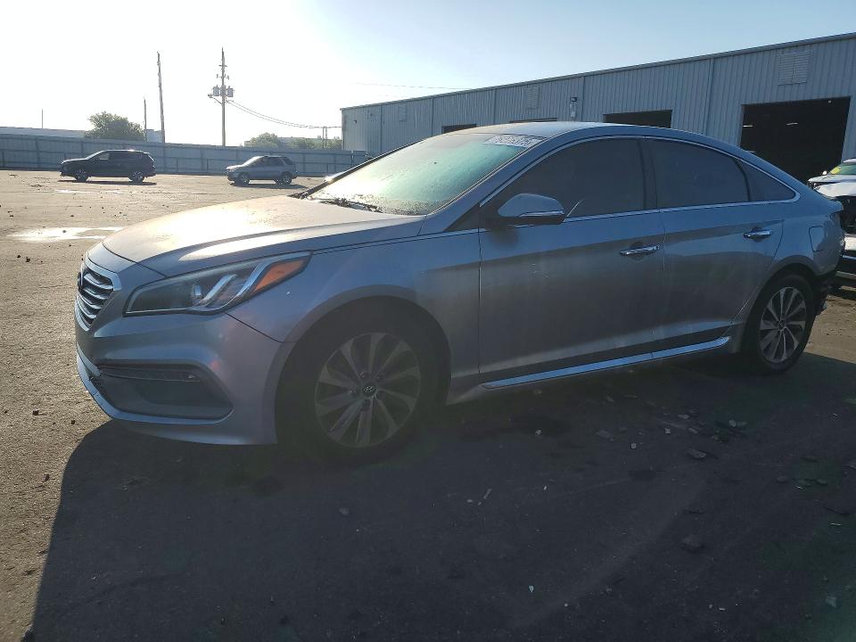 HYUNDAI SONATA 2015 with VIN 5NPE34AF5FH055496 - Photo from auction