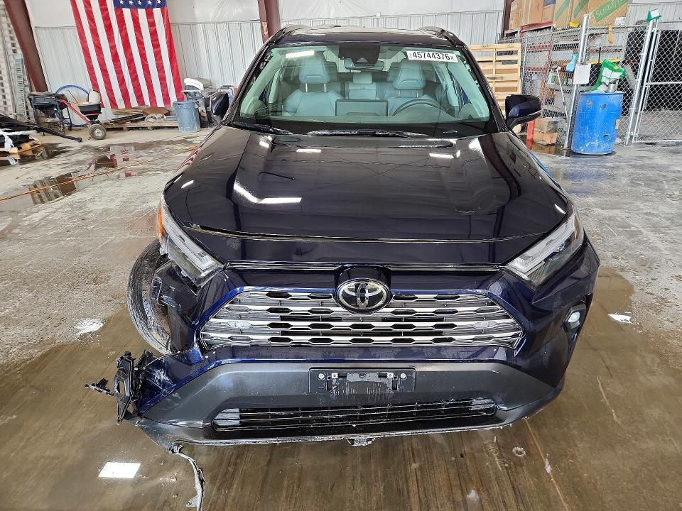 Photo 5 from auction – 2024 TOYOTA RAV4 with VIN 2T3N1RFV2RW432107