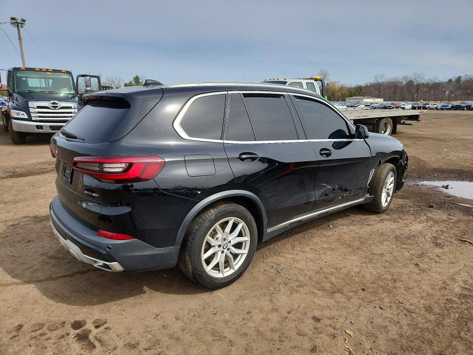 Photo 3 from auction – 2021 BMW X5 with VIN 5UXCR6C04M9F76372
