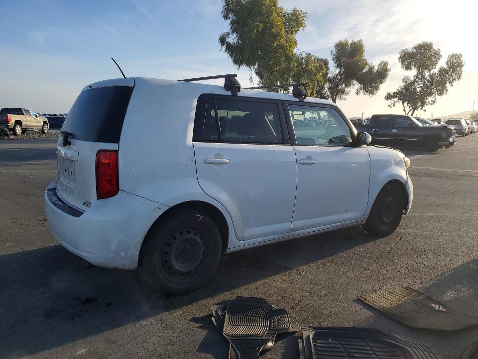 Photo 3 from auction – 2008 SCION XB with VIN JTLKE50E881042378