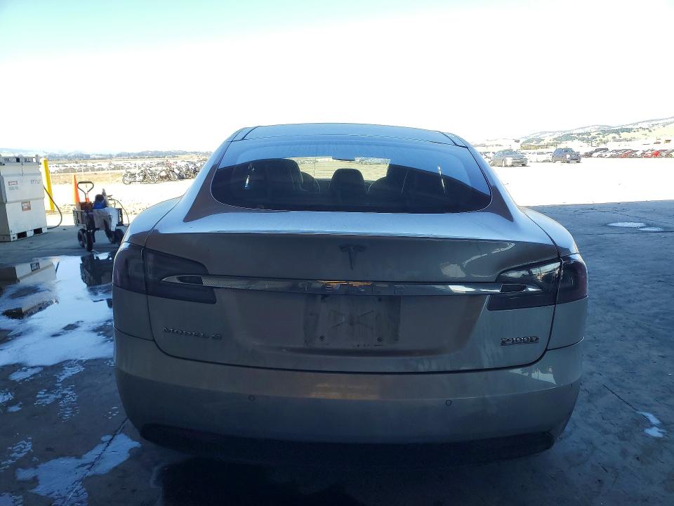 Photo 6 from auction – 2016 TESLA MODEL S with VIN 5YJSA1E45GF175301