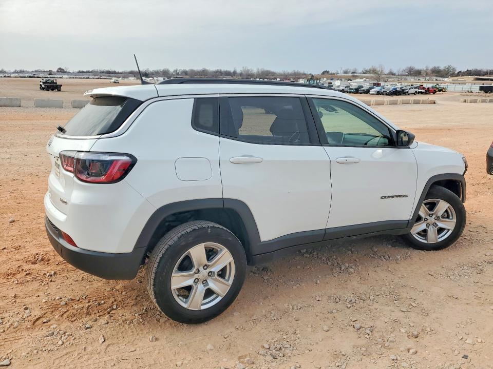 Photo 3 from auction – 2022 JEEP COMPASS with VIN 3C4NJDBB1NT116066