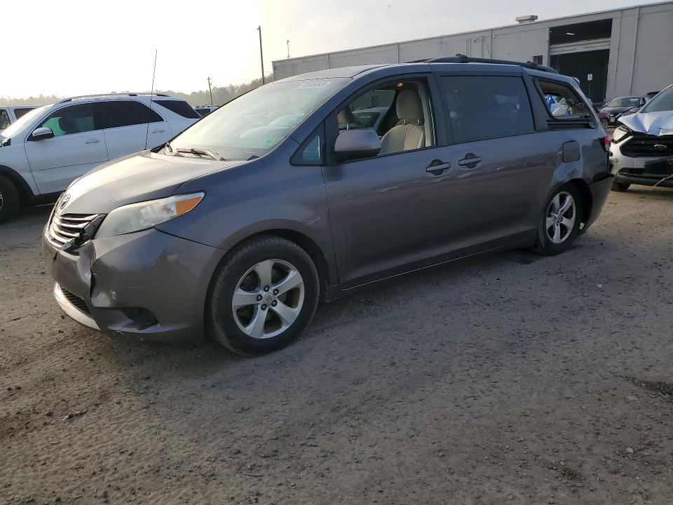 TOYOTA SIENNA 2012 with VIN 5TDKK3DC6CS218597 - Photo from auction