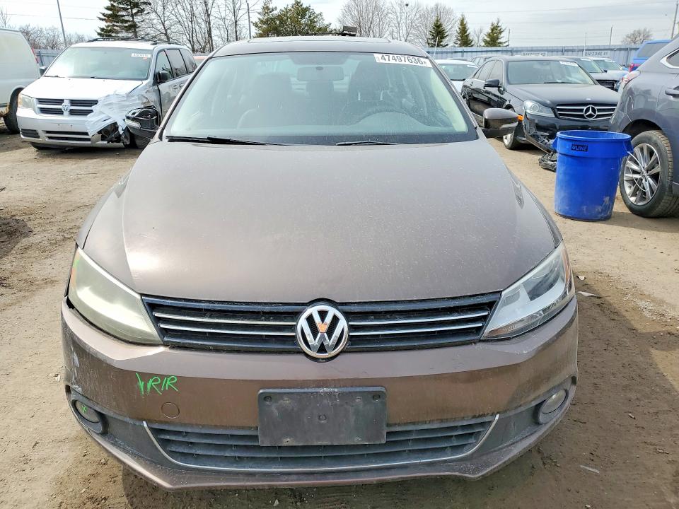 Photo 5 from auction – 2011 VOLKSWAGEN JETTA with VIN 3VWLX7AJ5BM045960