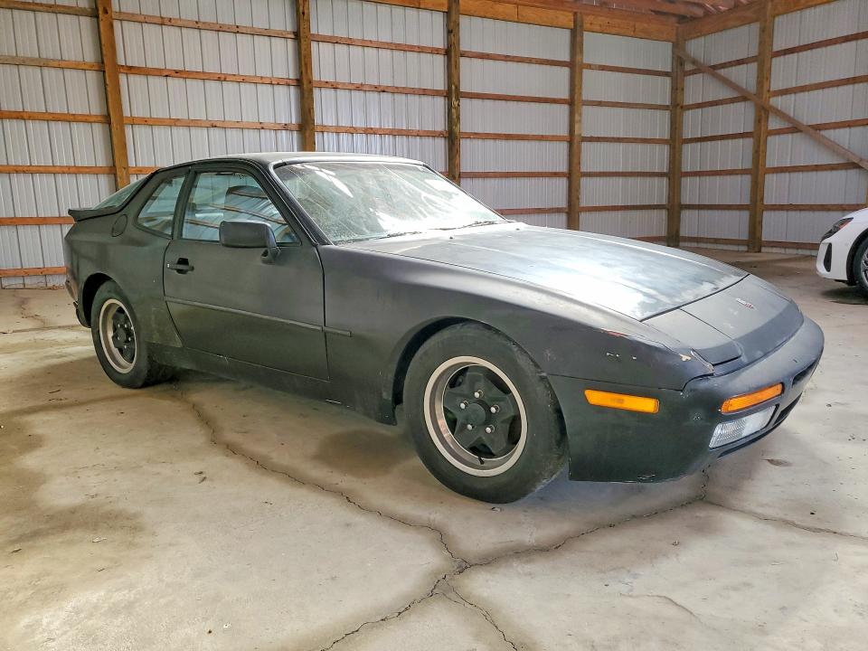 Photo 4 from auction – 1984 PORSCHE 944 with VIN WP0AA0946EN454481
