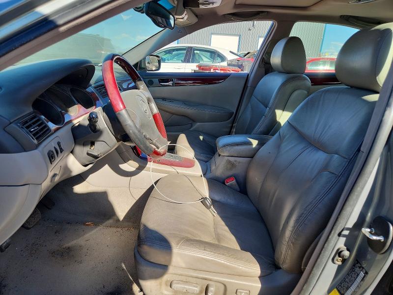 Photo 7 from auction – 2004 LEXUS ES 330 with VIN JTHBA30GX40010771