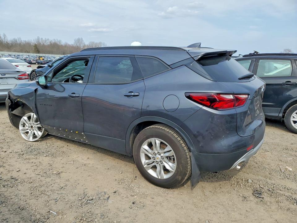 Photo 2 from auction – 2022 CHEVROLET BLAZER with VIN 3GNKBJRS1NS195823