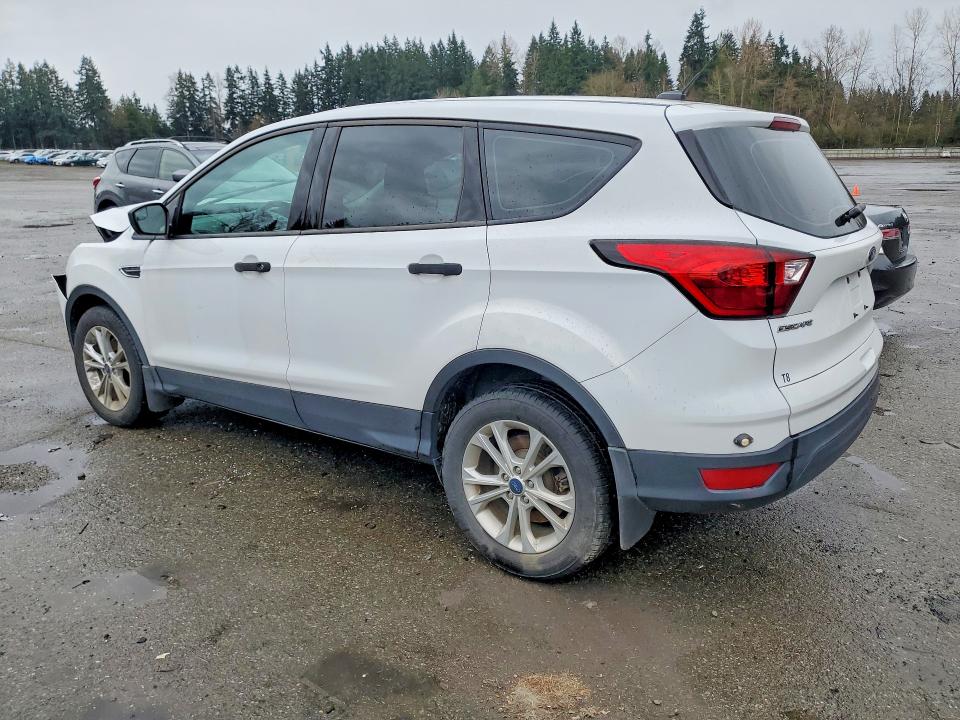 Photo 2 from auction – 2019 FORD ESCAPE with VIN 1FMCU0F74KUA21401