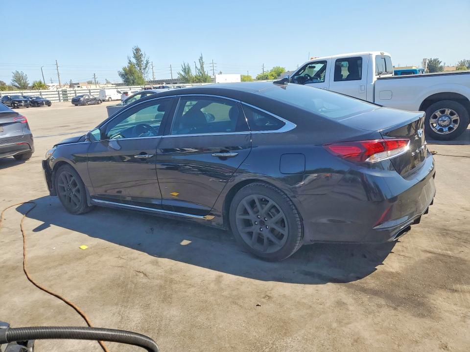 Photo 2 from auction – 2019 HYUNDAI SONATA with VIN 5NPE34AB2KH742488