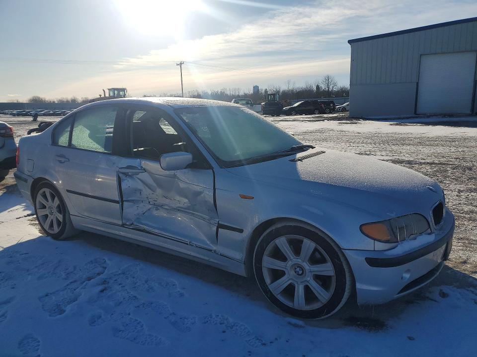 Photo 4 from auction – 2003 BMW 325 with VIN WBAEV33433KL58996