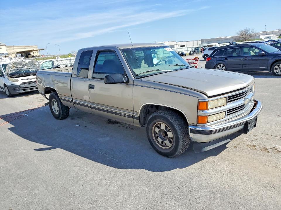 Photo 4 from auction – 1998 CHEVROLET GMT-400 with VIN 1GCEC19MXWR153806