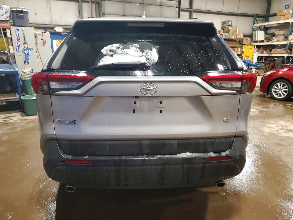 Photo 6 from auction – 2019 TOYOTA RAV4 with VIN 2T3Z1RFV2KW010264