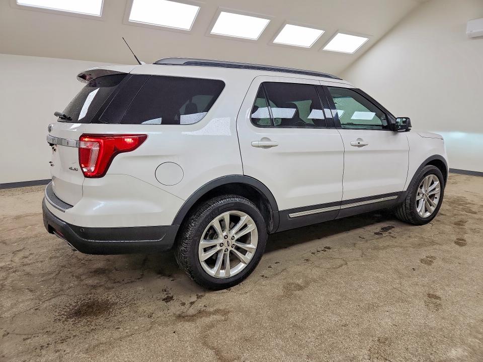 Photo 3 from auction – 2018 FORD EXPLORER with VIN 1FM5K8D89JGB18406