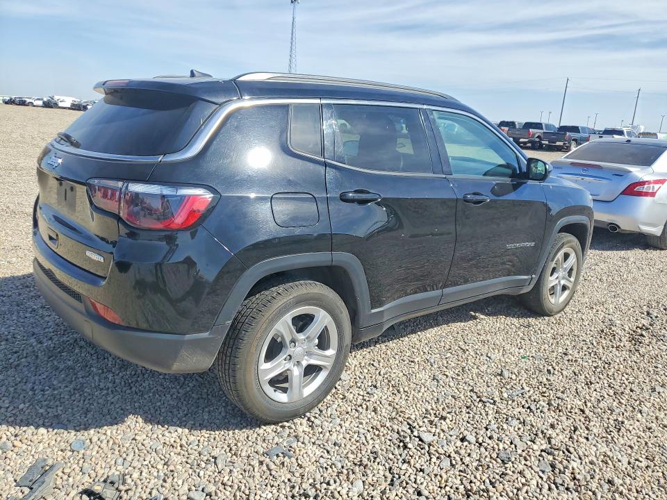 Photo 3 from auction – 2024 JEEP COMPASS with VIN 3C4NJDBN3RT596921