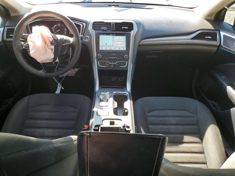 Photo 8 from auction – 2019 FORD FUSION with VIN 3FA6P0LU7KR141127