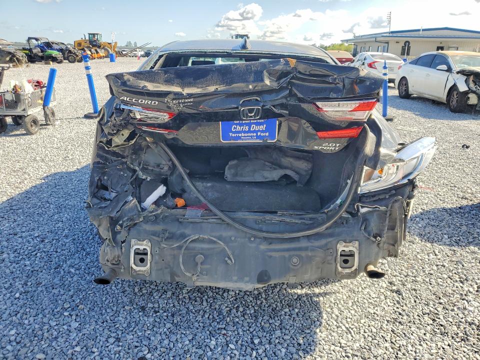 Photo 6 from auction – 2018 HONDA ACCORD with VIN 1HGCV2F39JA013533