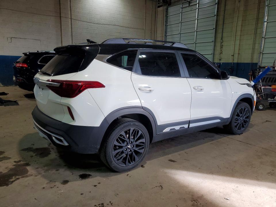 Photo 3 from auction – 2023 KIA SELTOS with VIN KNDEUCA20P7406163