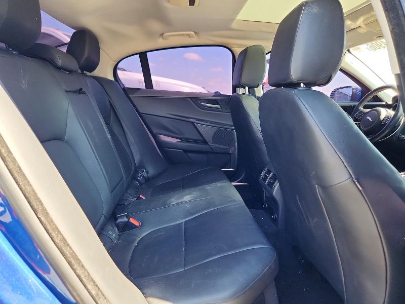 Photo 10 from auction – 2017 JAGUAR XE with VIN SAJAJ4BV4HA952430