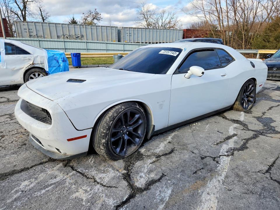 DODGE CHALLENGER 2017 with VIN 2C3CDZBT2HH513193 - Photo from auction