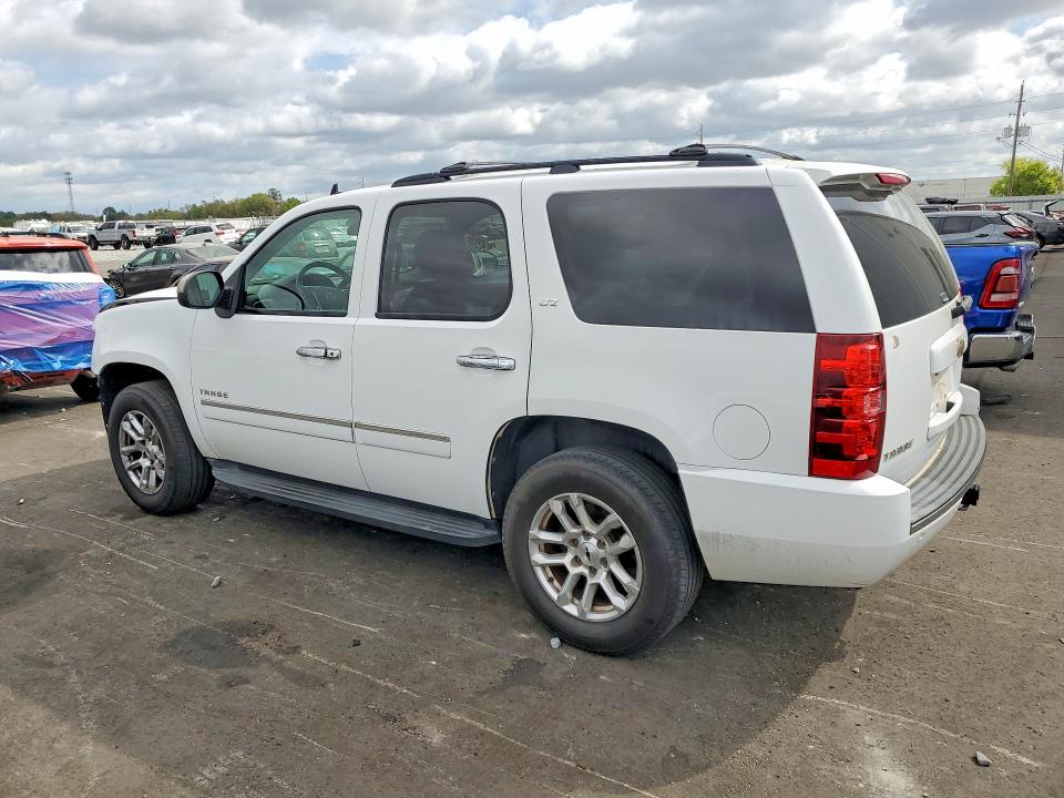 Photo 2 from auction – 2011 CHEVROLET TAHOE with VIN 1GNSCCE07BR186166