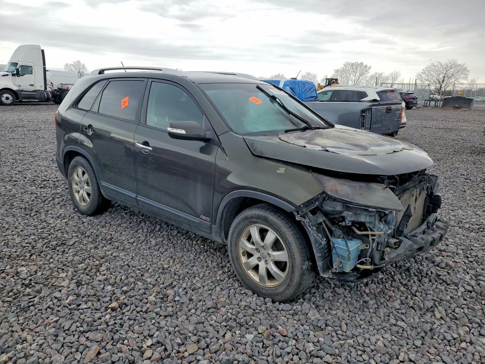 Zdjęcie 4 z aukcji – 2012 KIA SORENTO z VIN 5XYKTCA62CG254277