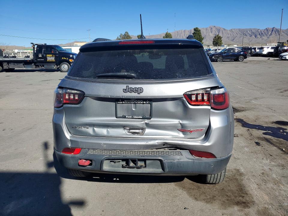 Photo 6 from auction – 2017 JEEP COMPASS with VIN 3C4NJDDB0HT633554