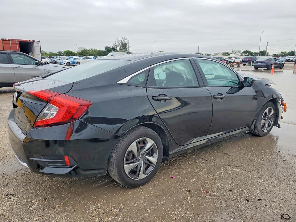 Photo 3 from auction – 2020 HONDA CIVIC with VIN 2HGFC2F63LH518579