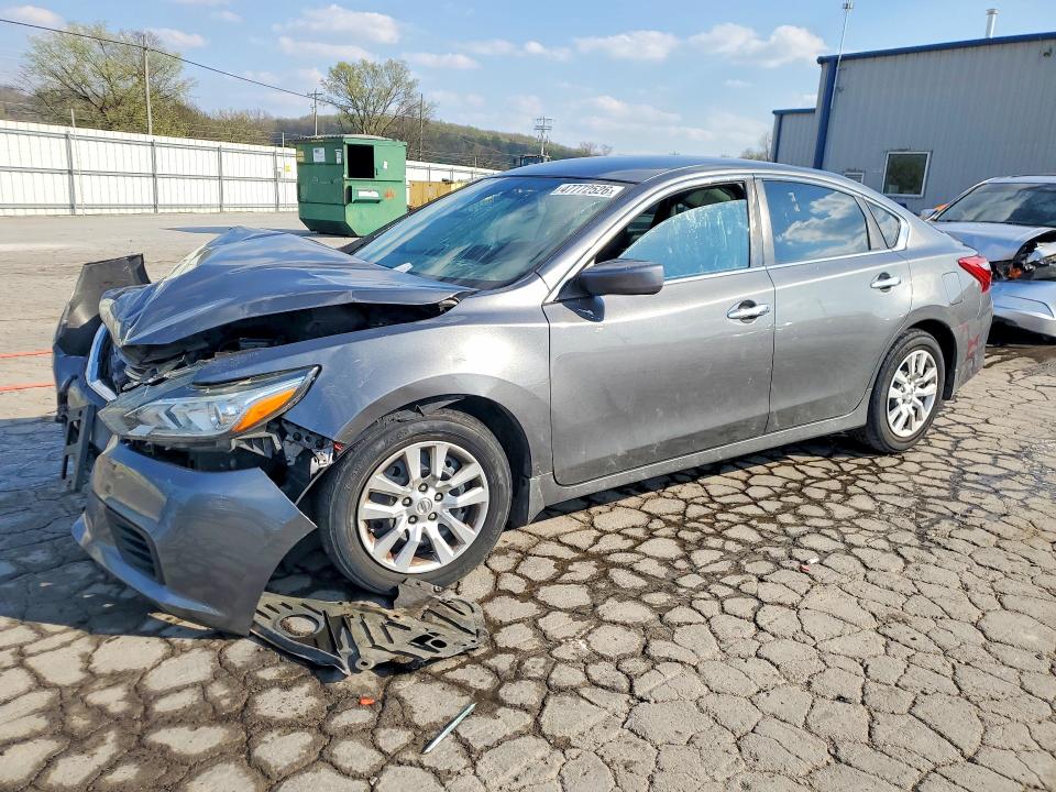 NISSAN ALTIMA 2017 with VIN 1N4AL3AP7HC136165 - Photo from auction