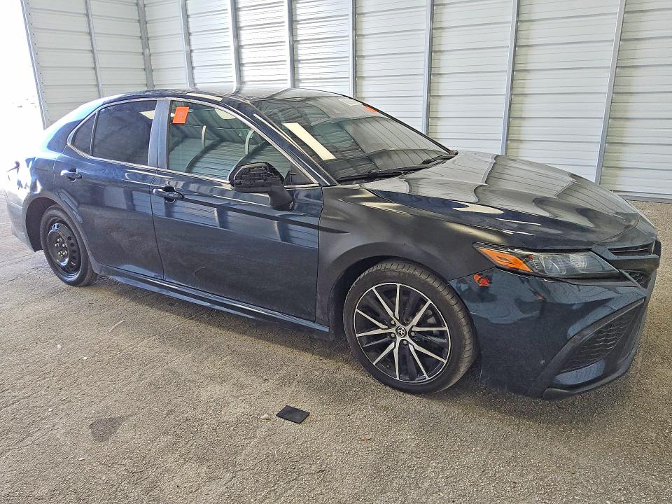 Photo 4 from auction – 2021 TOYOTA CAMRY with VIN 4T1G11AK2MU512807