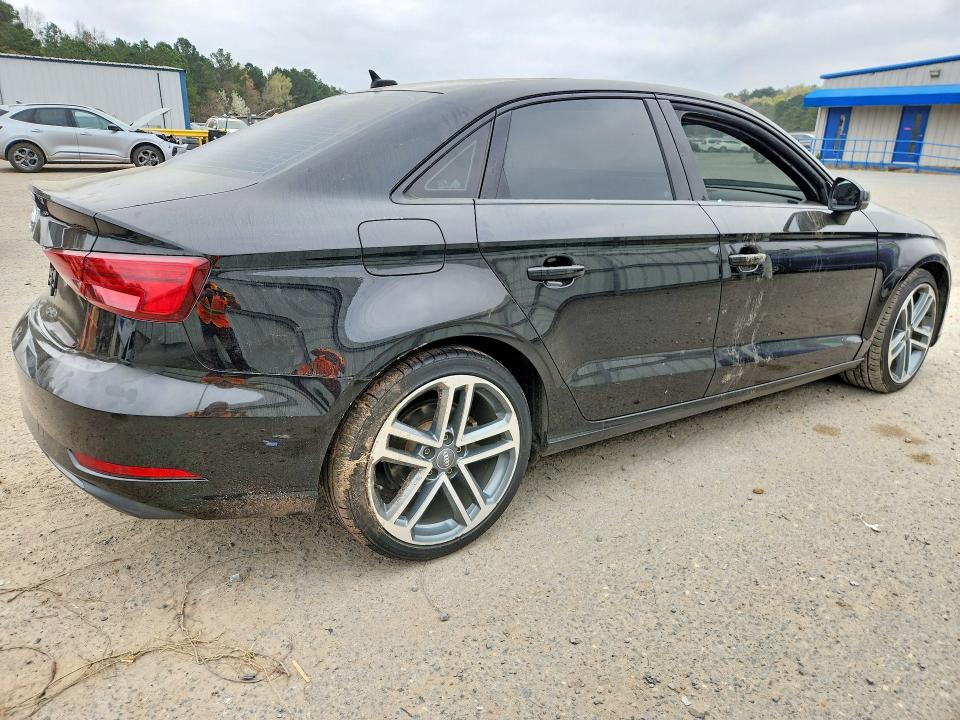 Photo 3 from auction – 2019 AUDI A3 with VIN WAUAUGFF0KA113793