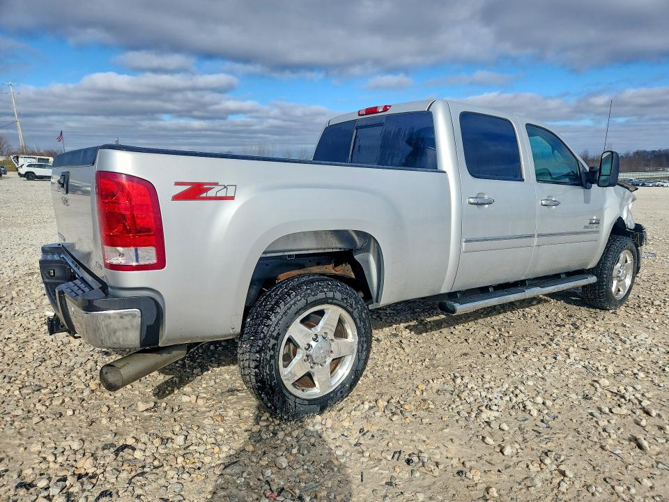 Photo 3 from auction – 2013 GMC SIERRA with VIN 1GT120E87DF111337