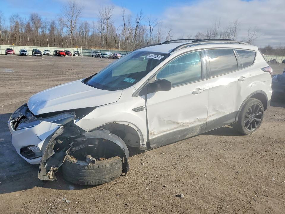 FORD ESCAPE 2017 with VIN 1FMCU9G99HUD70941 - Photo from auction