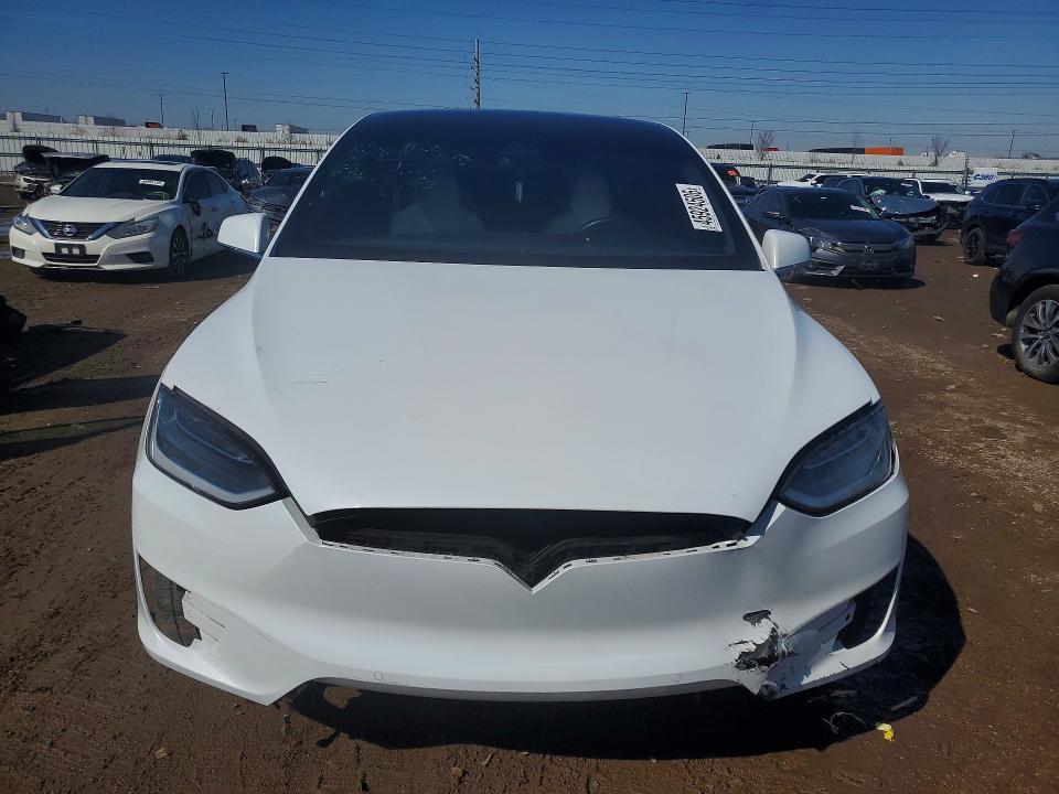 Photo 5 from auction – 2018 TESLA MODEL X with VIN 5YJXCBE41JF133415