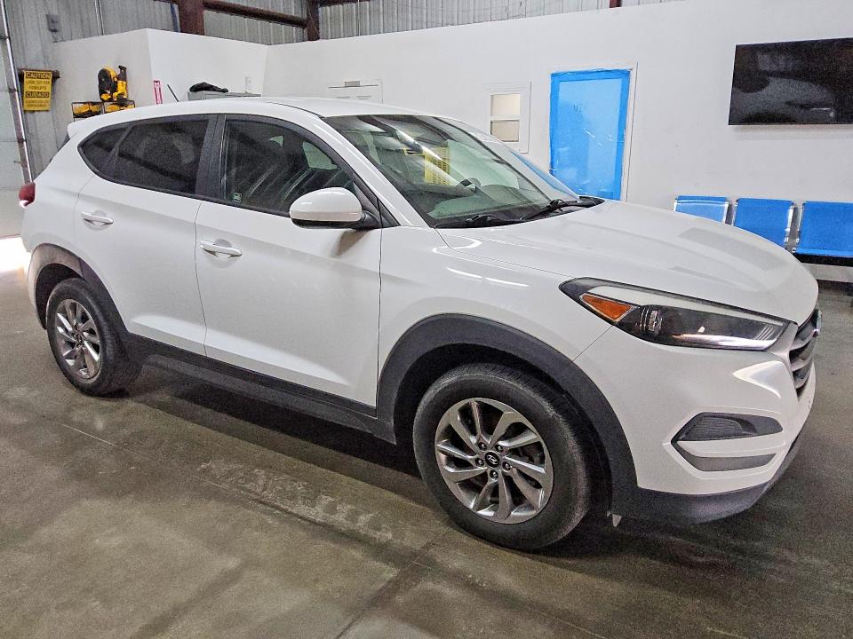 Photo 4 from auction – 2018 HYUNDAI TUCSON with VIN KM8J23A47JU727112
