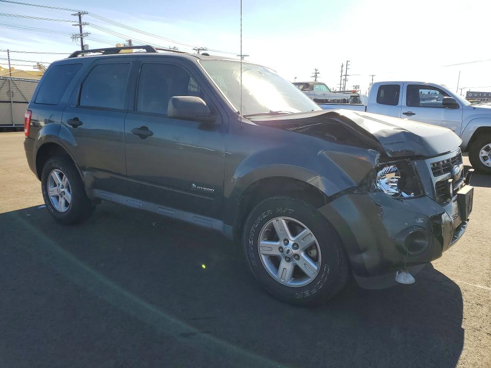 Photo 4 from auction – 2009 FORD ESCAPE with VIN 1FMCU49319KA06926
