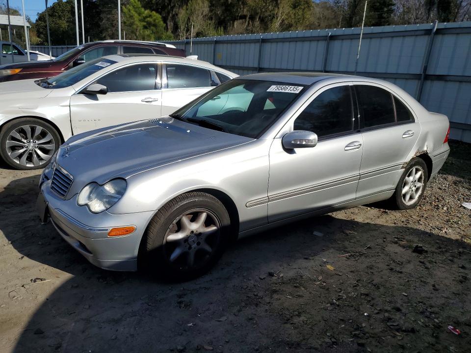 MERCEDES BENZ C 2004 с VIN WDBRF81J54F526198 - Снимка от търг