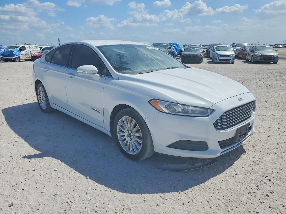 Photo 4 from auction – 2013 FORD FUSION with VIN 3FA6P0LU3DR150331