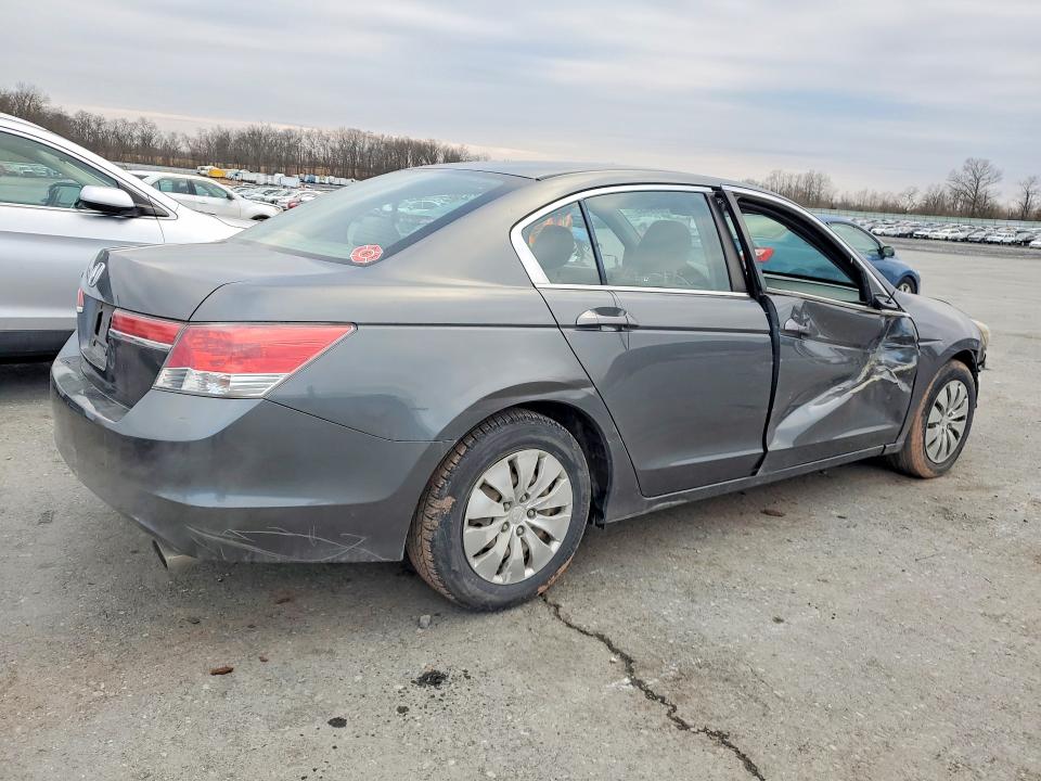 Photo 3 from auction – 2012 HONDA ACCORD with VIN 1HGCP2F38CA115810