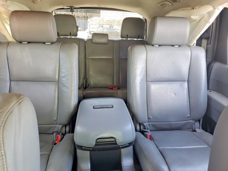 Photo 10 from auction – 2014 TOYOTA SEQUOIA with VIN 5TDDW5G16ES105755