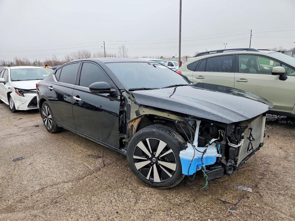 Photo 4 from auction – 2022 NISSAN ALTIMA with VIN 1N4BL4DV4NN349739