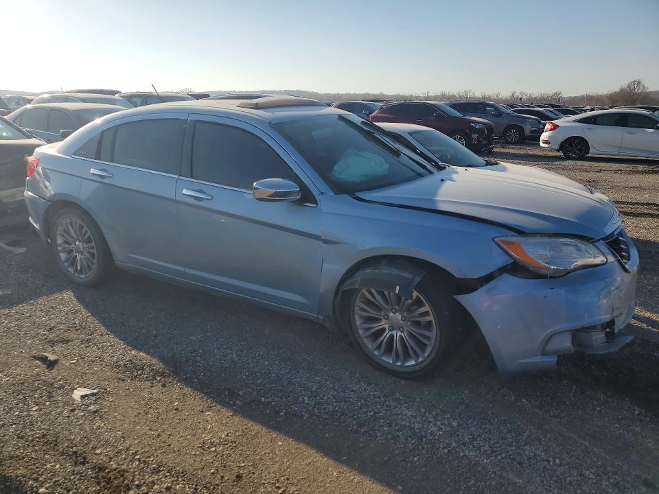 Photo 4 from auction – 2013 CHRYSLER 200 with VIN 1C3CCBCG0DN533570