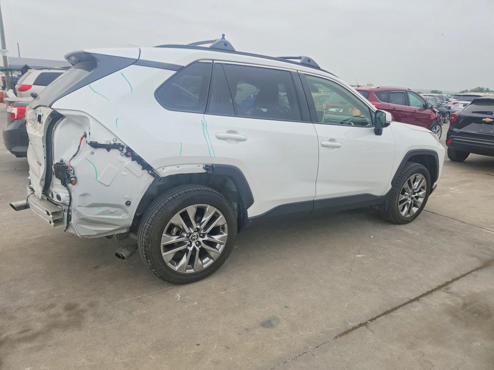 Photo 3 from auction – 2023 TOYOTA RAV4 with VIN JTMC1RFV2PD112285