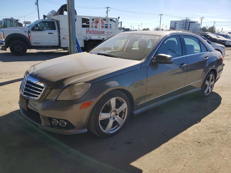 Zdjęcie 1 z aukcji – 2010 MERCEDES-BENZ E z VIN WDDHF5GB1AA073255
