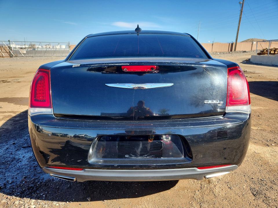 Photo 6 from auction – 2019 CHRYSLER 300 with VIN 2C3CCABG5KH562936